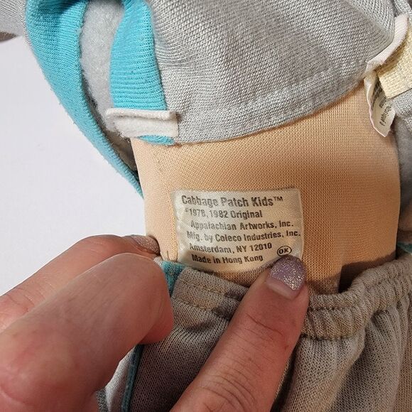 Vintage 1980's Cabbage Patch Kid's Doll - Picture 2 of 7